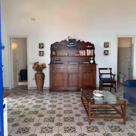 فيلة La Casa Del Vecchio Molo *